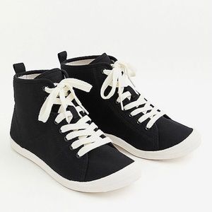 Torrid 9 canvas high top NWOT
